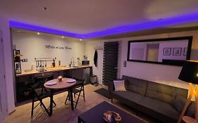 Mille et une nuit, appartement en RDC avec exterieur et parking